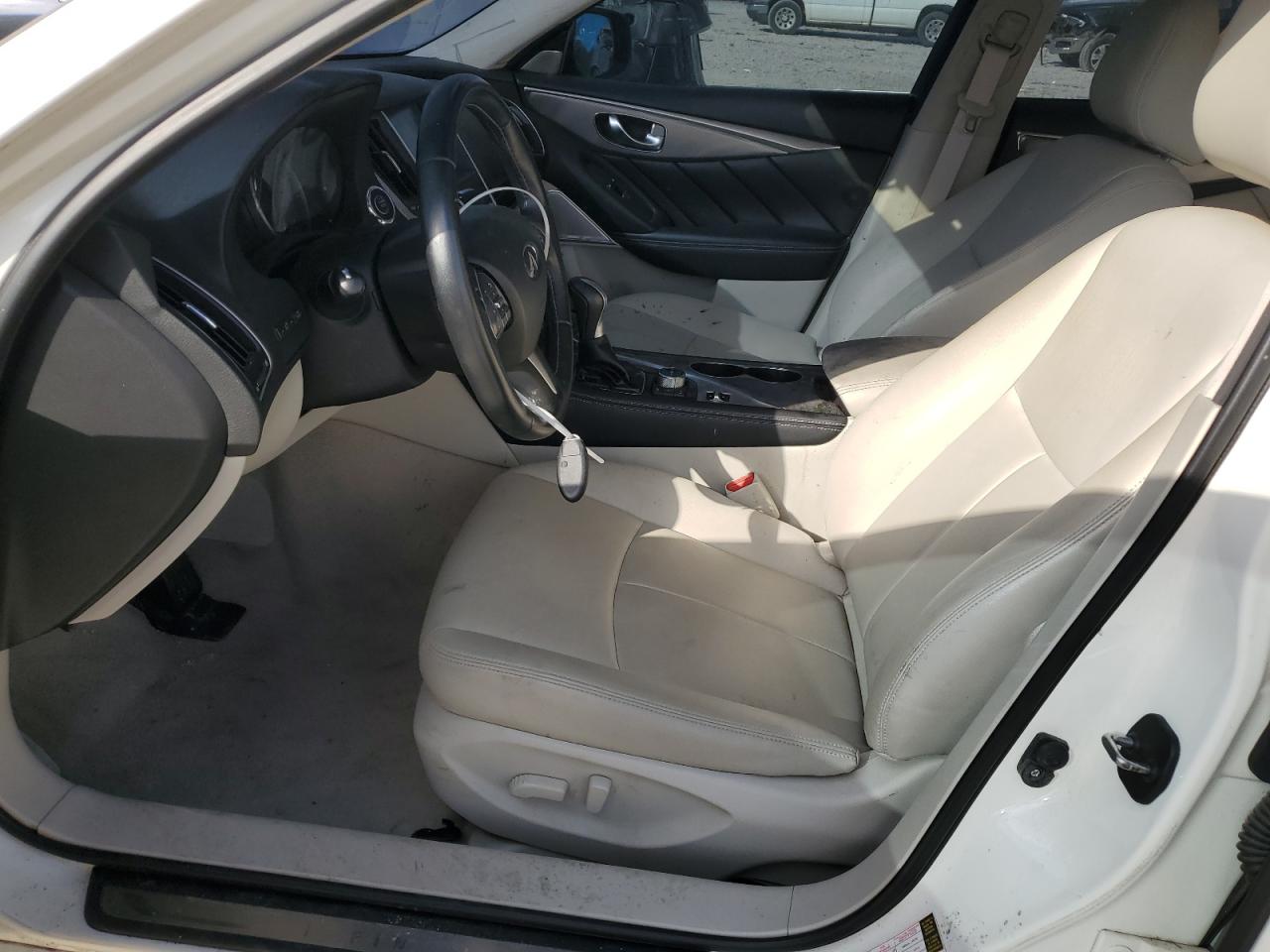 2017 Infiniti Q50 Premium VIN: JN1EV7AP8HM732847 Lot: 69905035