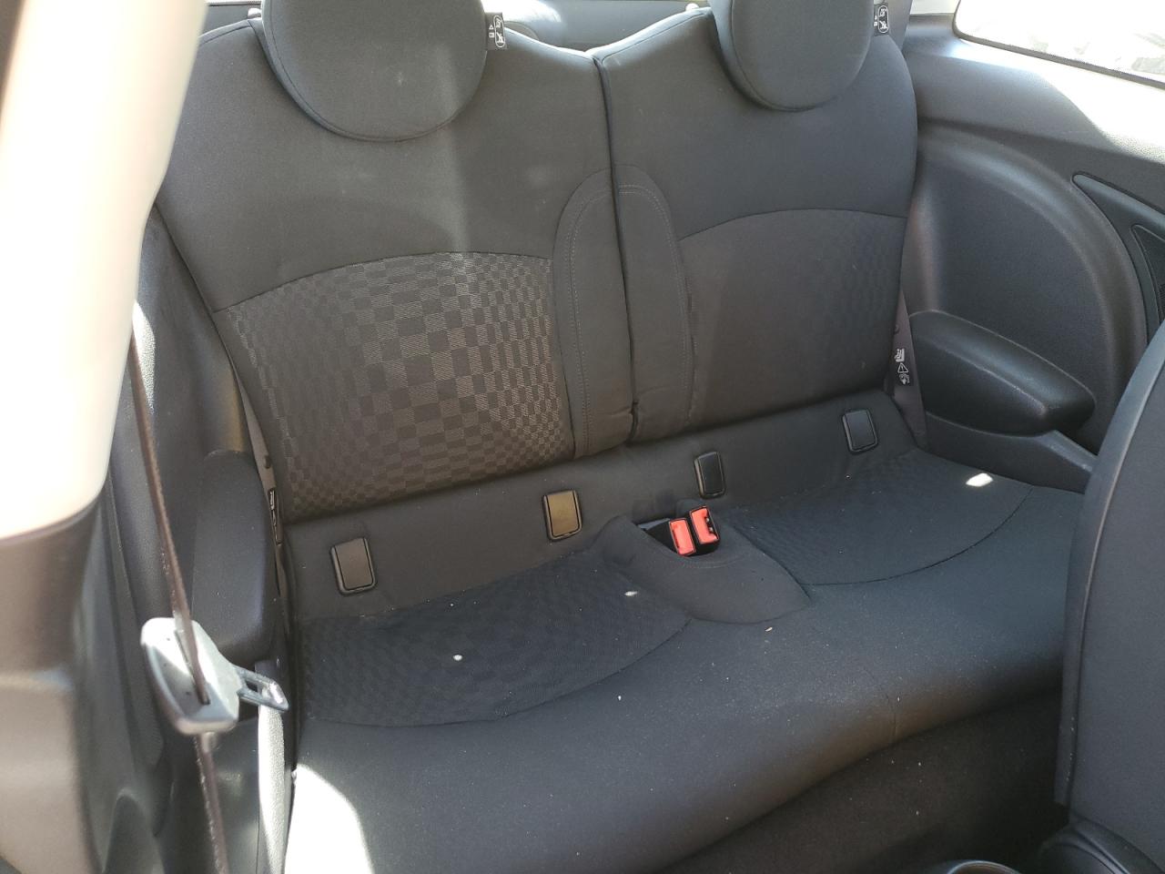 2007 Mini Cooper VIN: WMWMF33547TT57440 Lot: 70872765