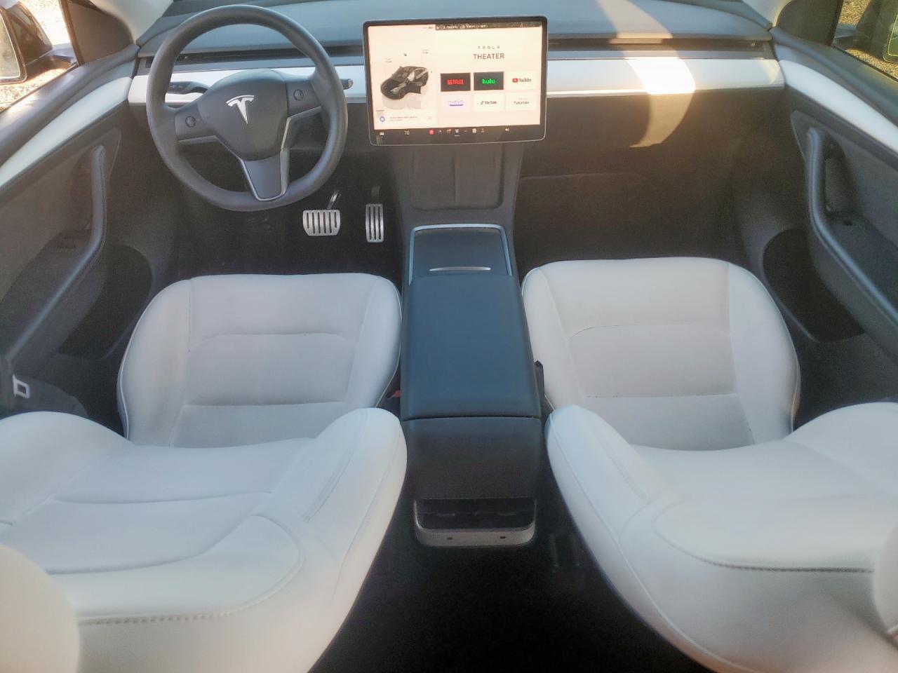 2023 Tesla Model Y VIN: 7SAYGDEF0PF711862 Lot: 68856005