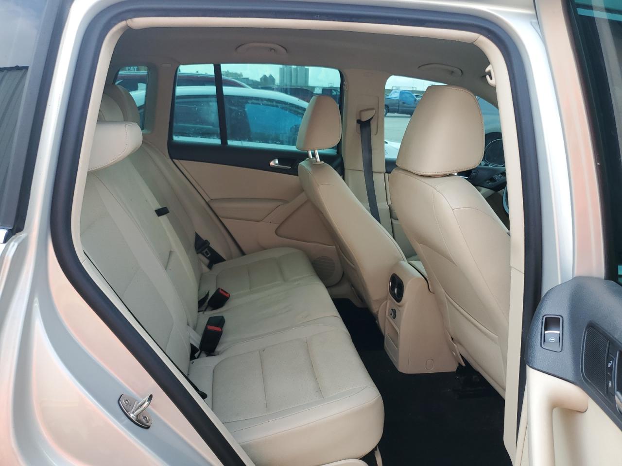 2014 Volkswagen Tiguan S VIN: WVGAV3AX1EW534921 Lot: 71956855