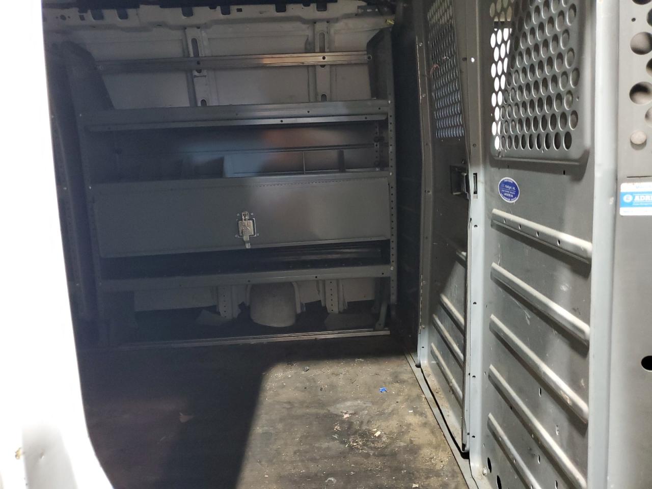 2017 Chevrolet Express G2500 VIN: 1GCWGAFF7H1120438 Lot: 69027565