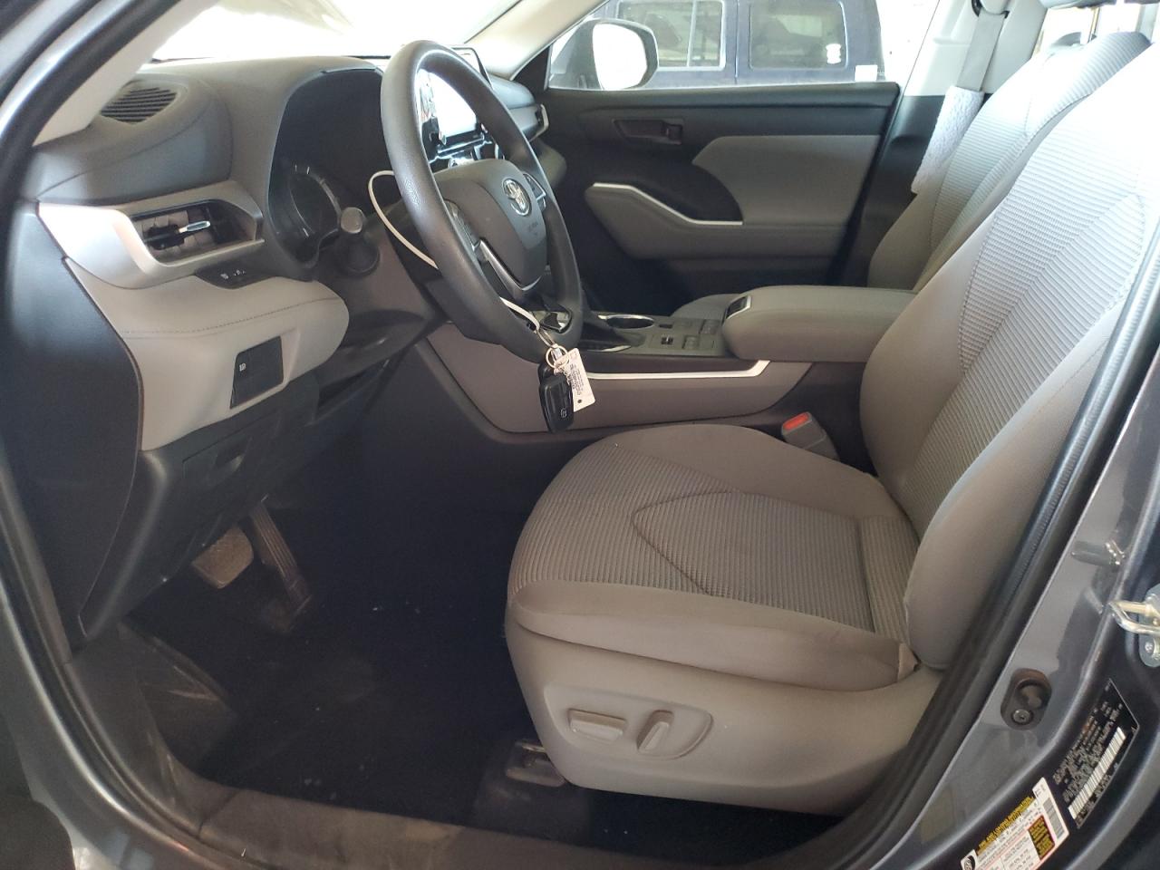 2021 Toyota Highlander L VIN: 5TDCZRBH4MS557863 Lot: 70230345