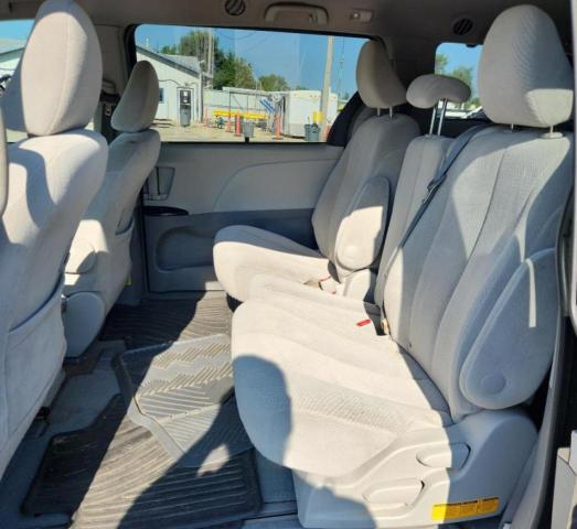 2013 TOYOTA SIENNA LE  