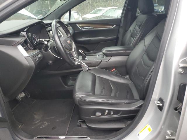  CADILLAC XT5 2018 Серебристый