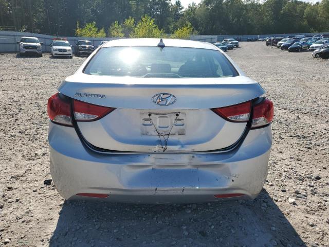 Sedans HYUNDAI ELANTRA 2013 Srebrny