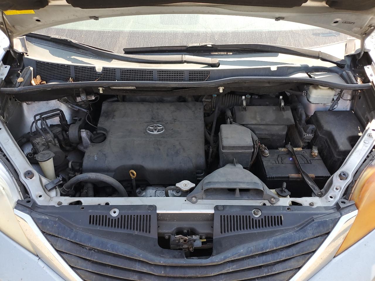 2011 Toyota Sienna Le VIN: 5TDKK3DC7BS071561 Lot: 68593175