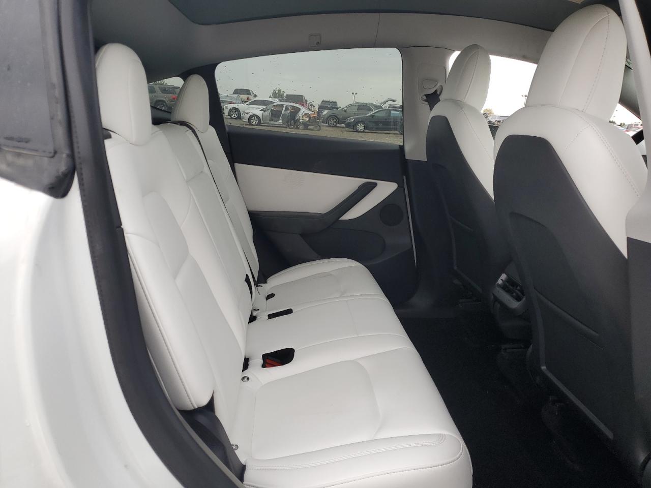 2021 Tesla Model Y VIN: 5YJYGDEE9MF179186 Lot: 70700815