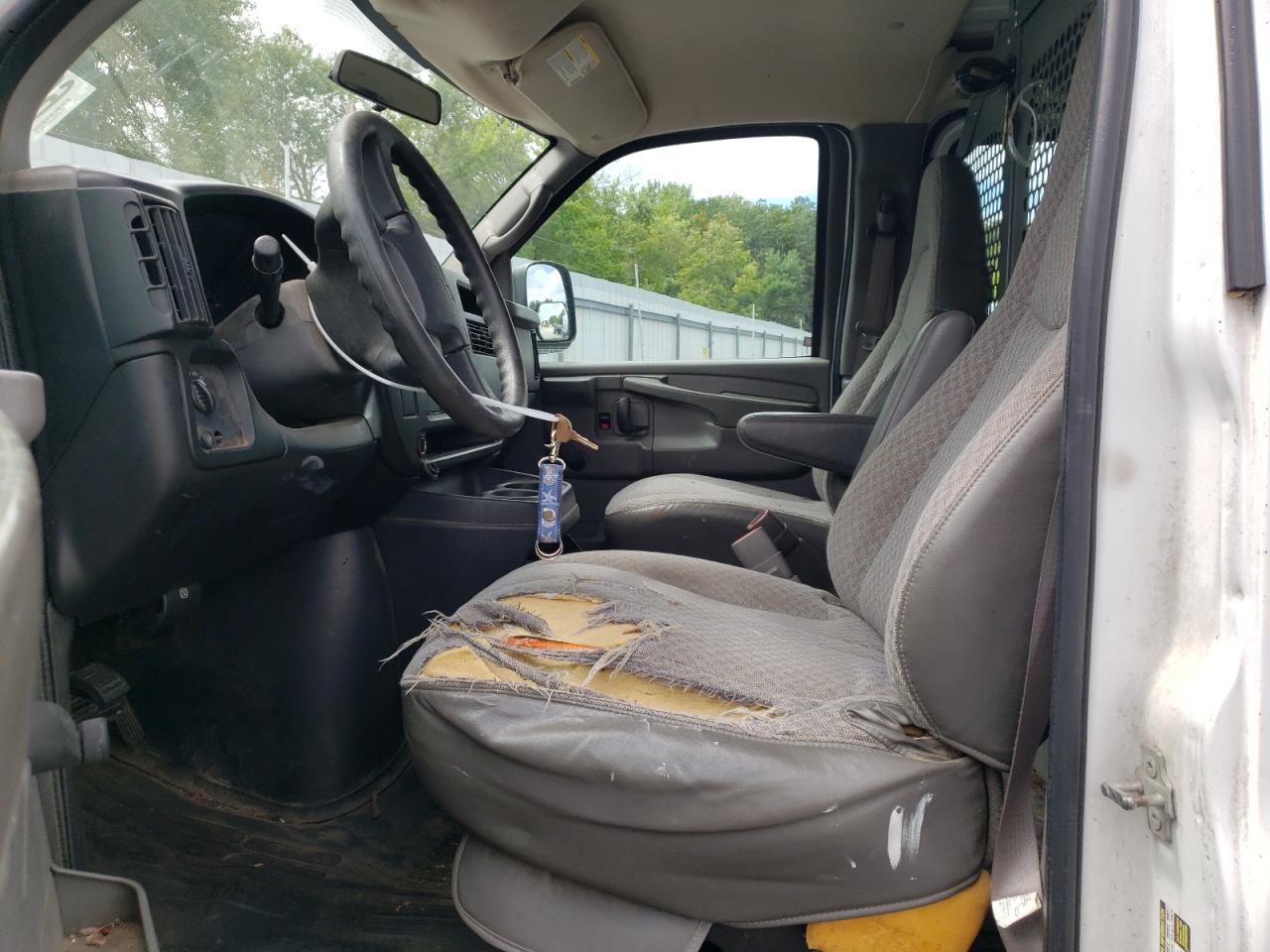 2005 Chevrolet Express G1500 VIN: 1GCFG15X251184201 Lot: 69823535