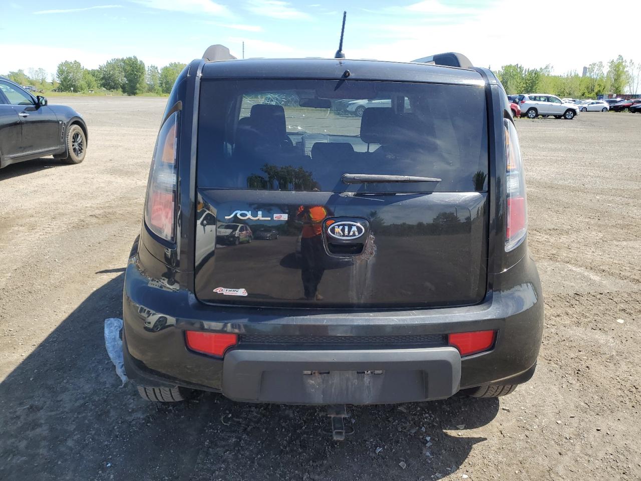 2011 Kia Soul + VIN: KNDJT2A25B7342724 Lot: 69228705