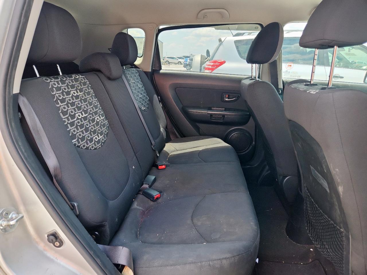 2011 Kia Soul + VIN: KNDJT2A26B7328105 Lot: 67803845