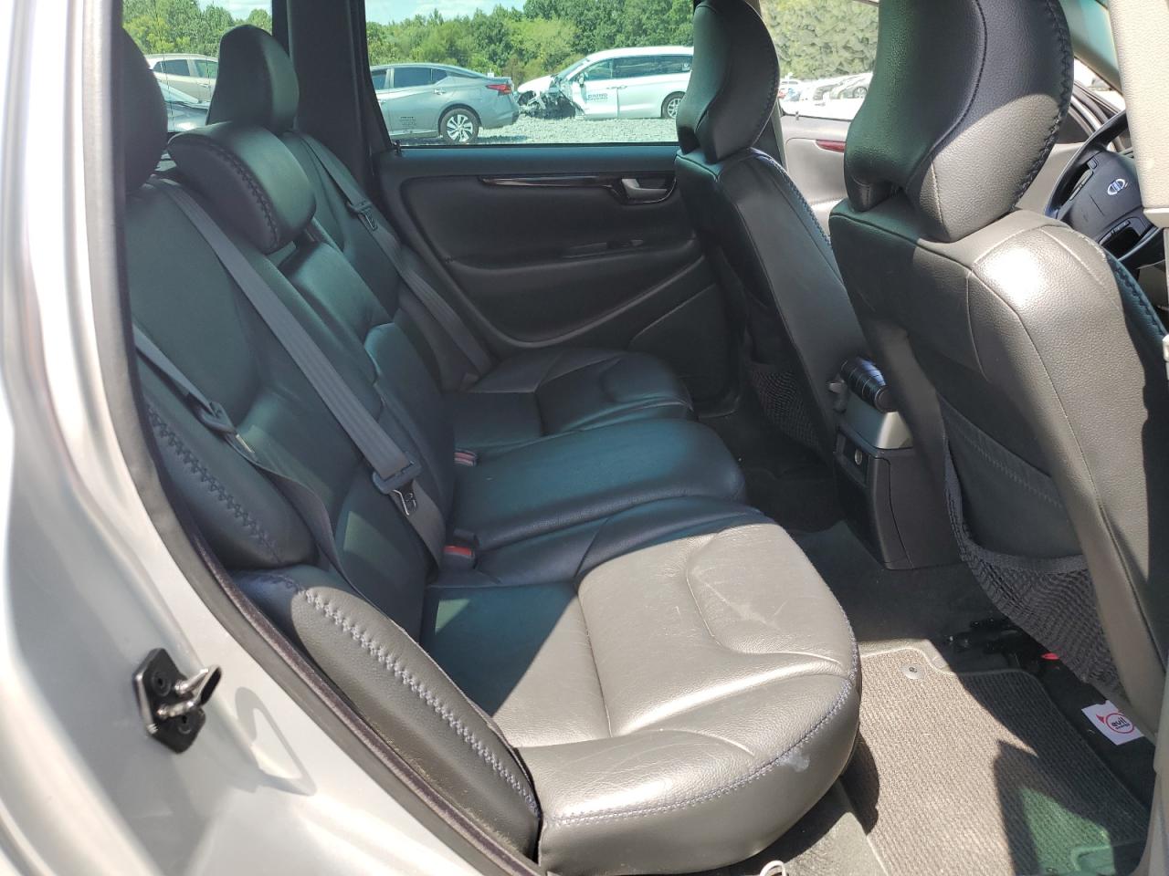 2004 Volvo Xc70 VIN: YV1SZ59H141130948 Lot: 70692365