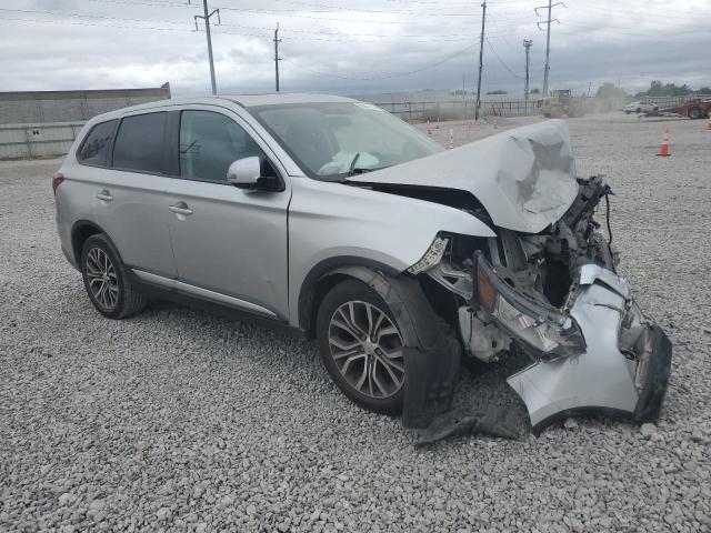  MITSUBISHI OUTLANDER 2018 Серебристый
