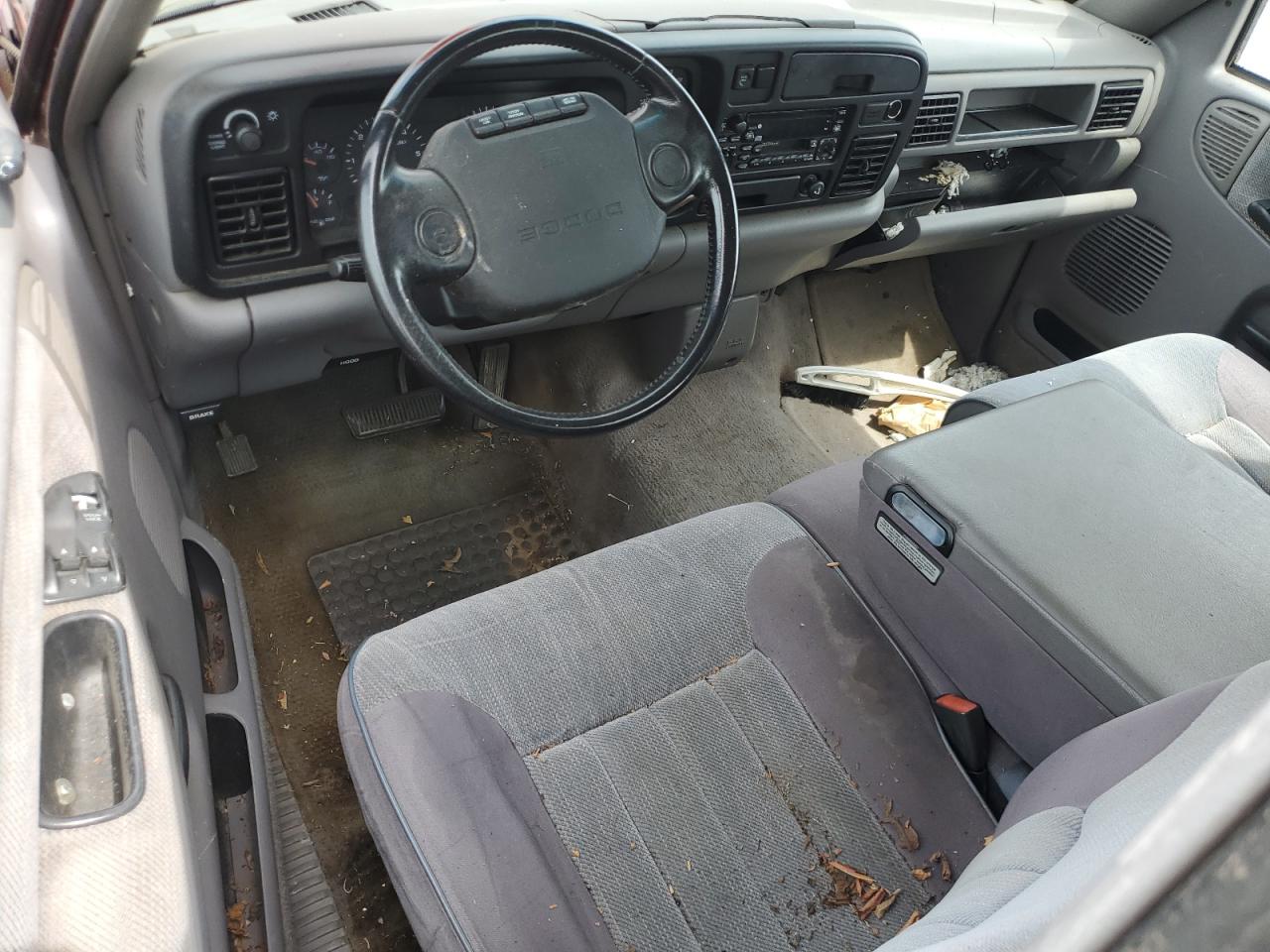 1996 Dodge Ram 1500 VIN: 1B7HC13Z5TJ170895 Lot: 70869055