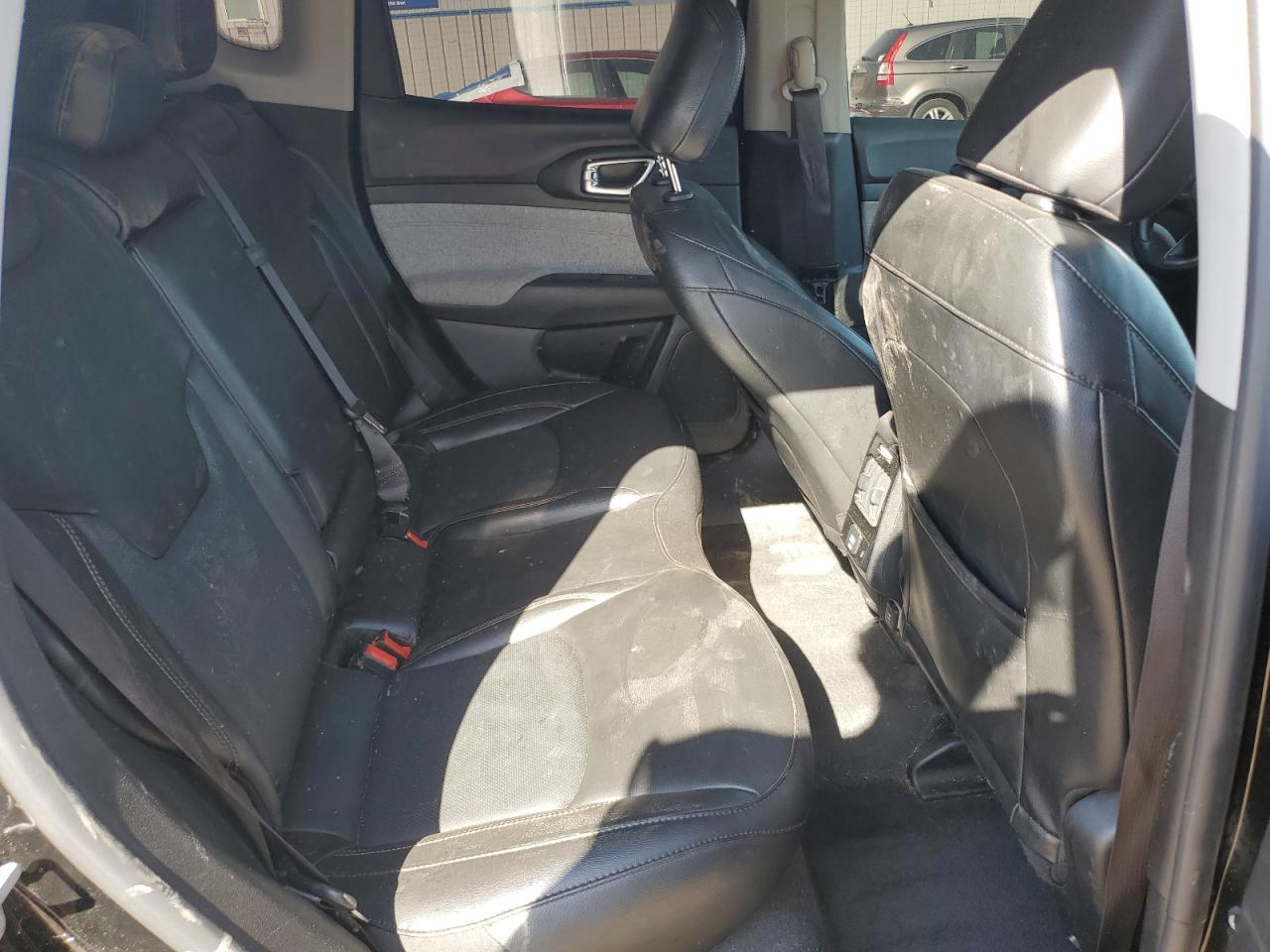 2022 Jeep Compass Latitude Lux VIN: 3C4NJDFB4NT196554 Lot: 70033405