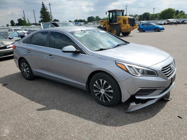  HYUNDAI SONATA 2016 Серебристый