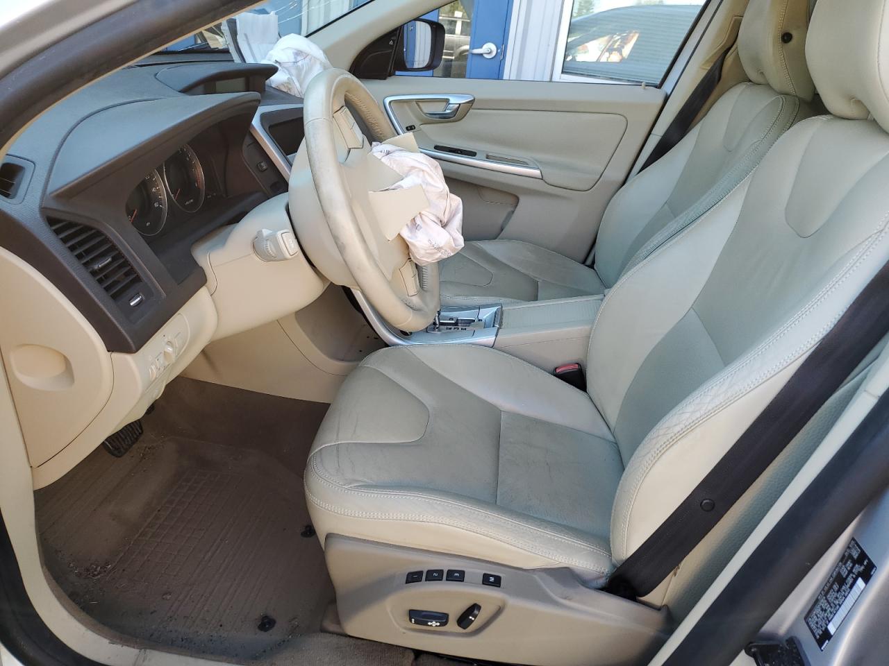 2010 Volvo Xc60 3.2 VIN: YV4960DZ5A2078534 Lot: 70102925