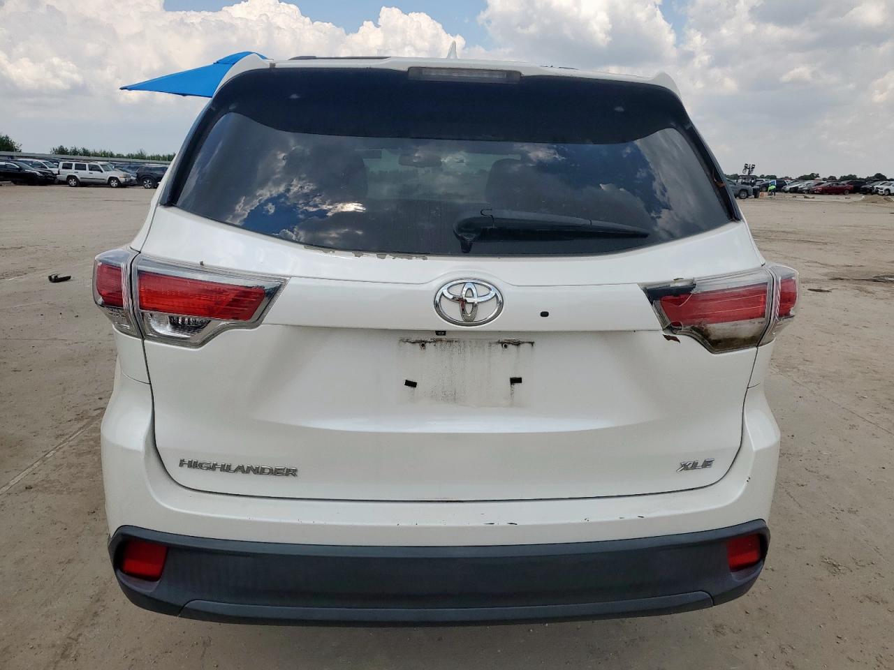 2014 Toyota Highlander Xle VIN: 5TDKKRFH8ES030923 Lot: 69395655