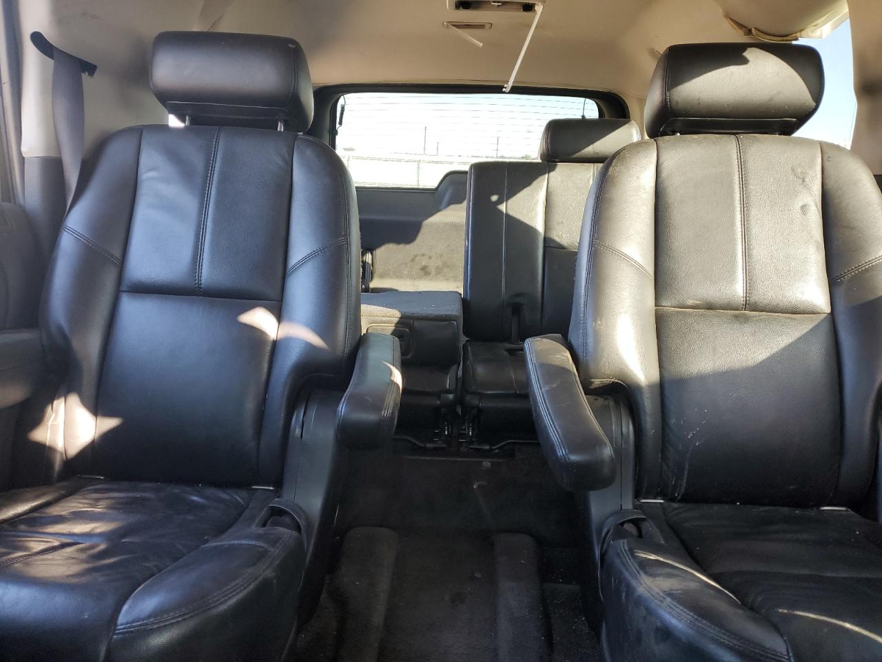 2008 Chevrolet Suburban K1500 Ls VIN: 1GNFK163X8J221940 Lot: 69537615