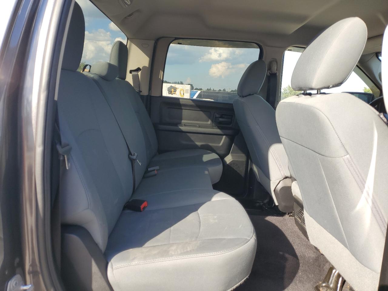 2017 Ram 1500 St VIN: 3C6RR7KTXHG708509 Lot: 70700145