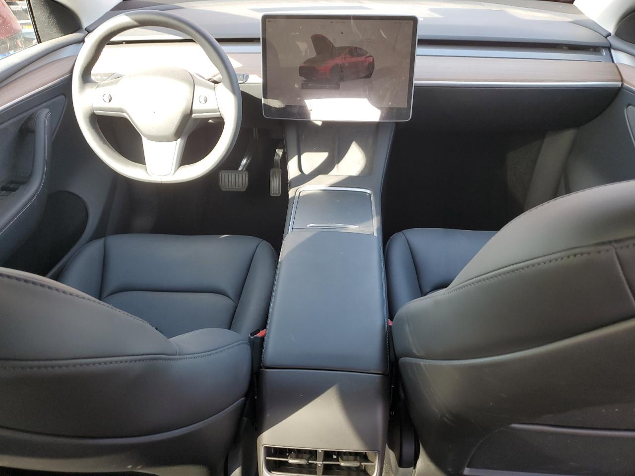 2025 Tesla Model Y VIN: 7SAYGDED9SF317722 Lot: 69481475