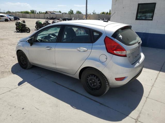 Hatchbacks FORD FIESTA 2012 Srebrny