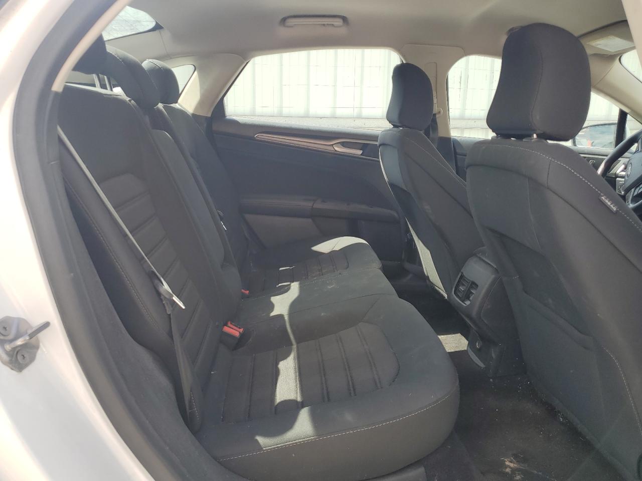 2020 Ford Fusion Se VIN: 3FA6P0HD9LR105773 Lot: 70144675