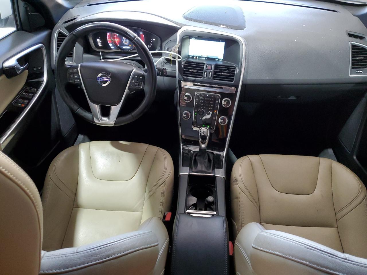 2016 Volvo Xc60 T6 Platinum VIN: YV449MRM4G2889465 Lot: 68862695