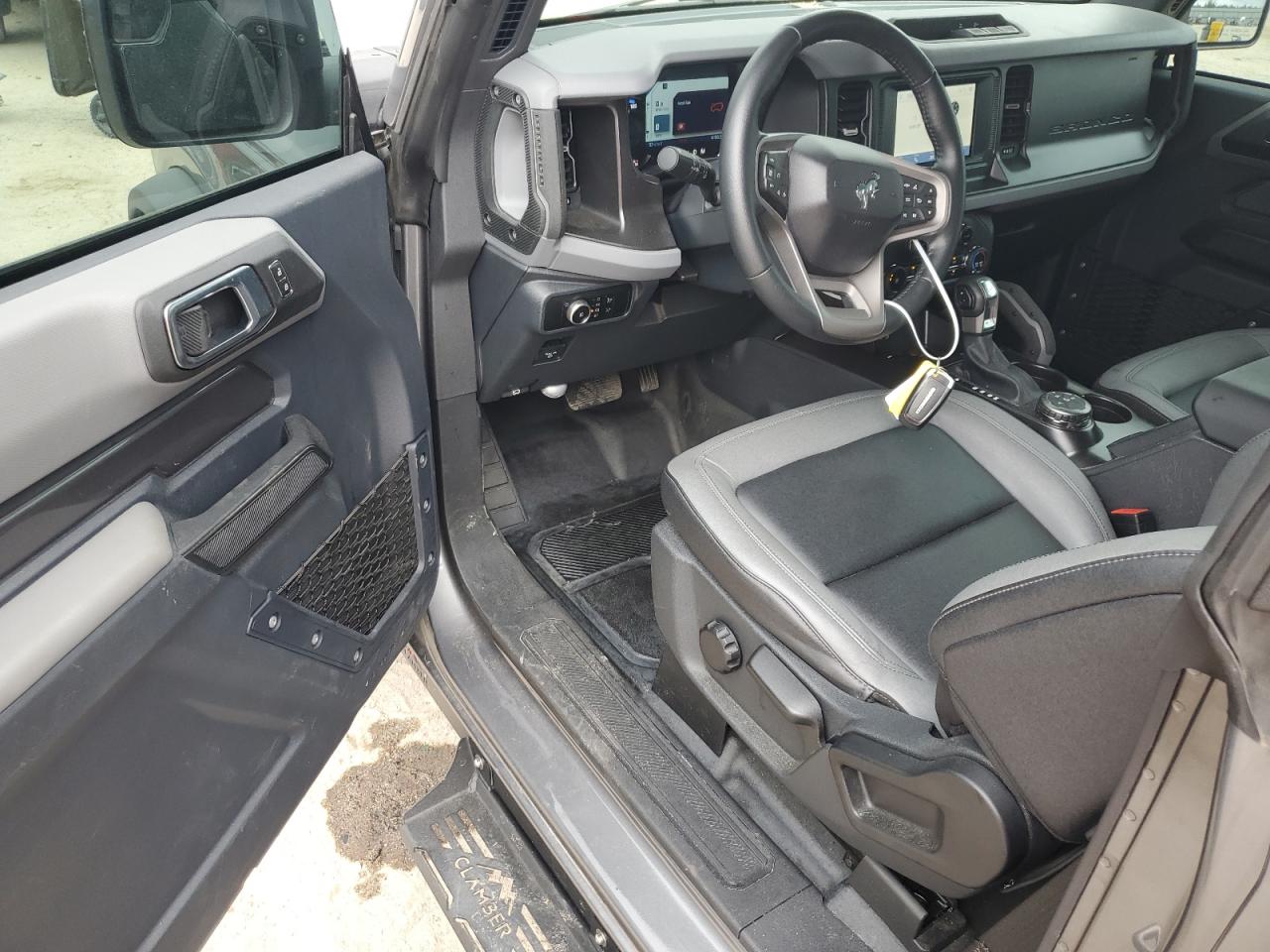 2023 Ford Bronco Base VIN: 1FMDE5AH1PLC00992 Lot: 70026395