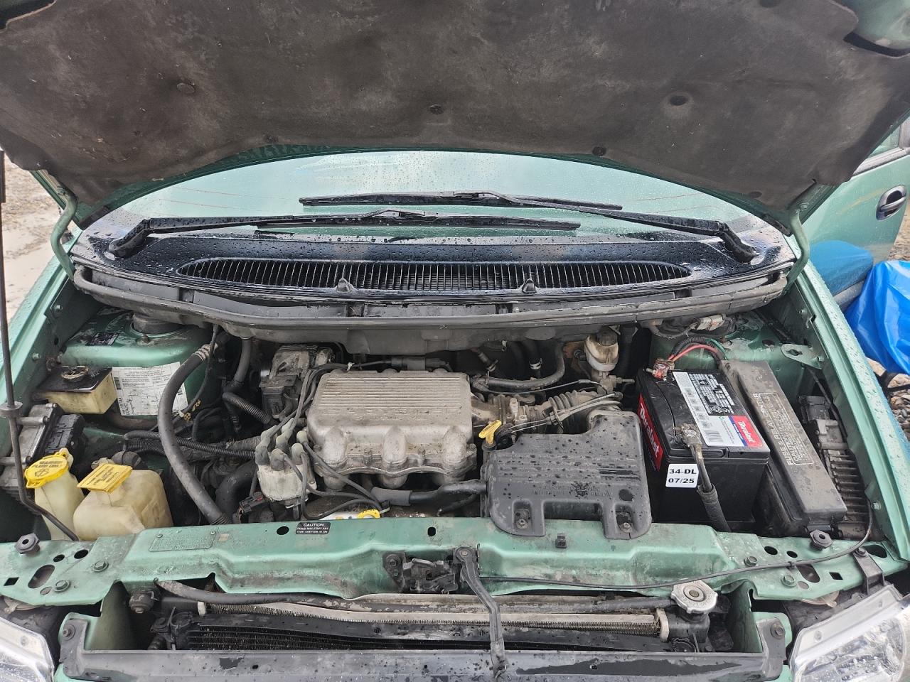 1998 Dodge Grand Caravan Se VIN: 2B4GP4432WR639448 Lot: 70720605