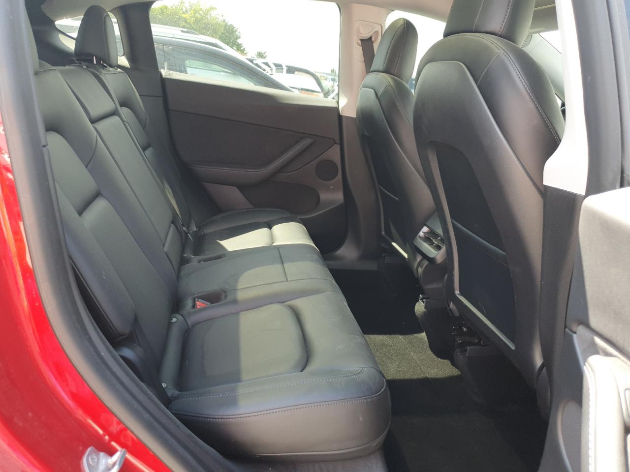 5YJYGDEF5MF244110 2021 Tesla Model Y