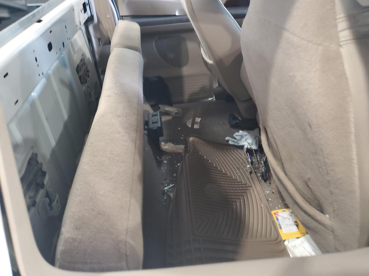 2000 Ford F250 Super Duty VIN: 1FTNX21F3YEA61373 Lot: 69058985