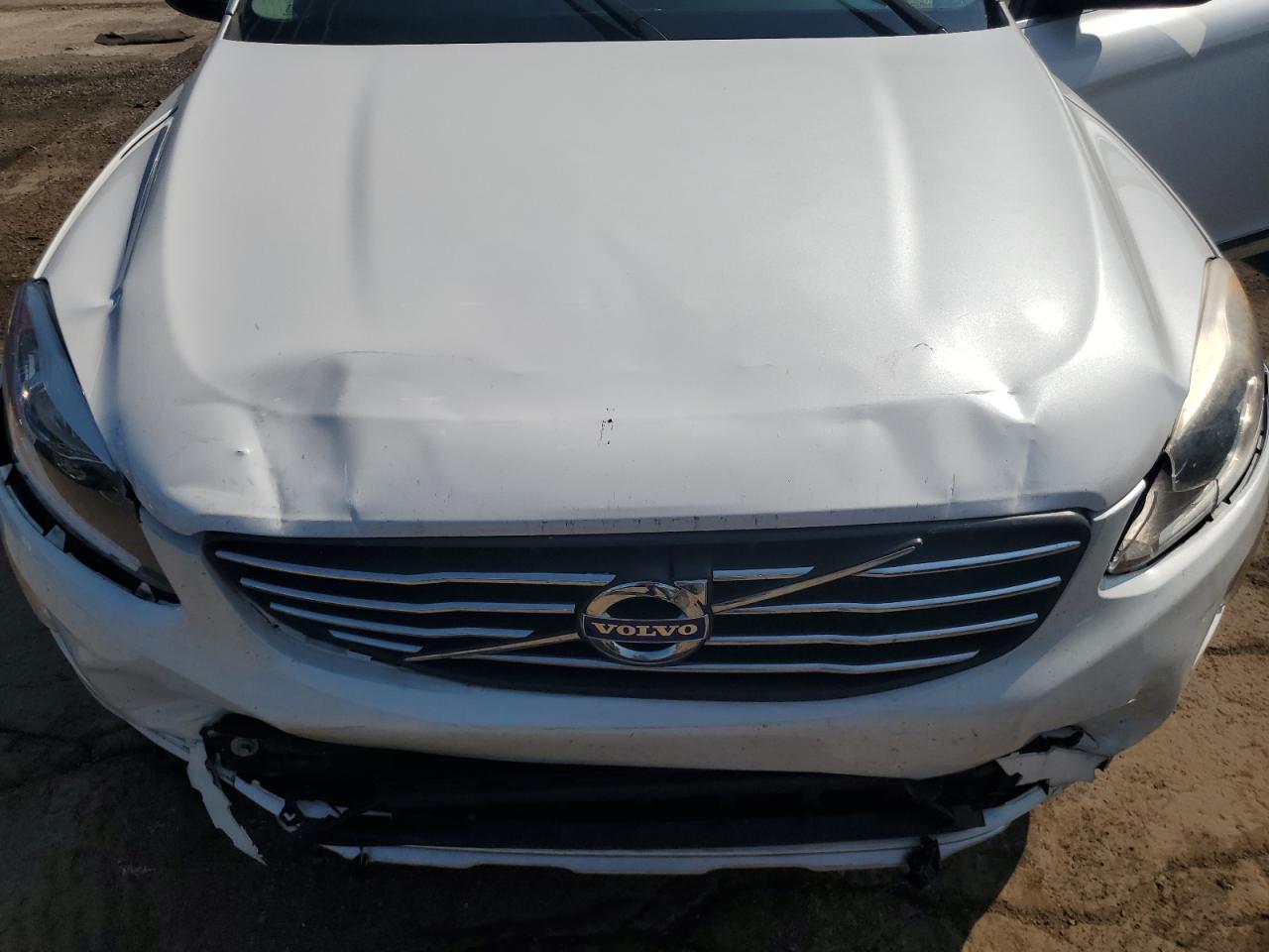 2015 Volvo Xc60 T6 Premier VIN: YV4902RB0F2598978 Lot: 68716045