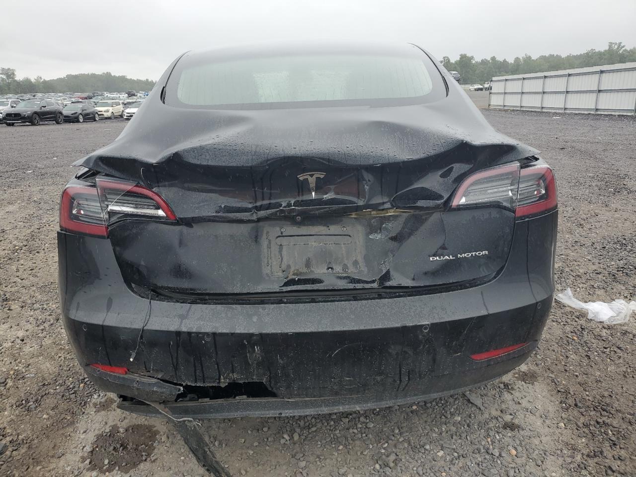 5YJ3E1EB6JF150261 2018 Tesla Model 3