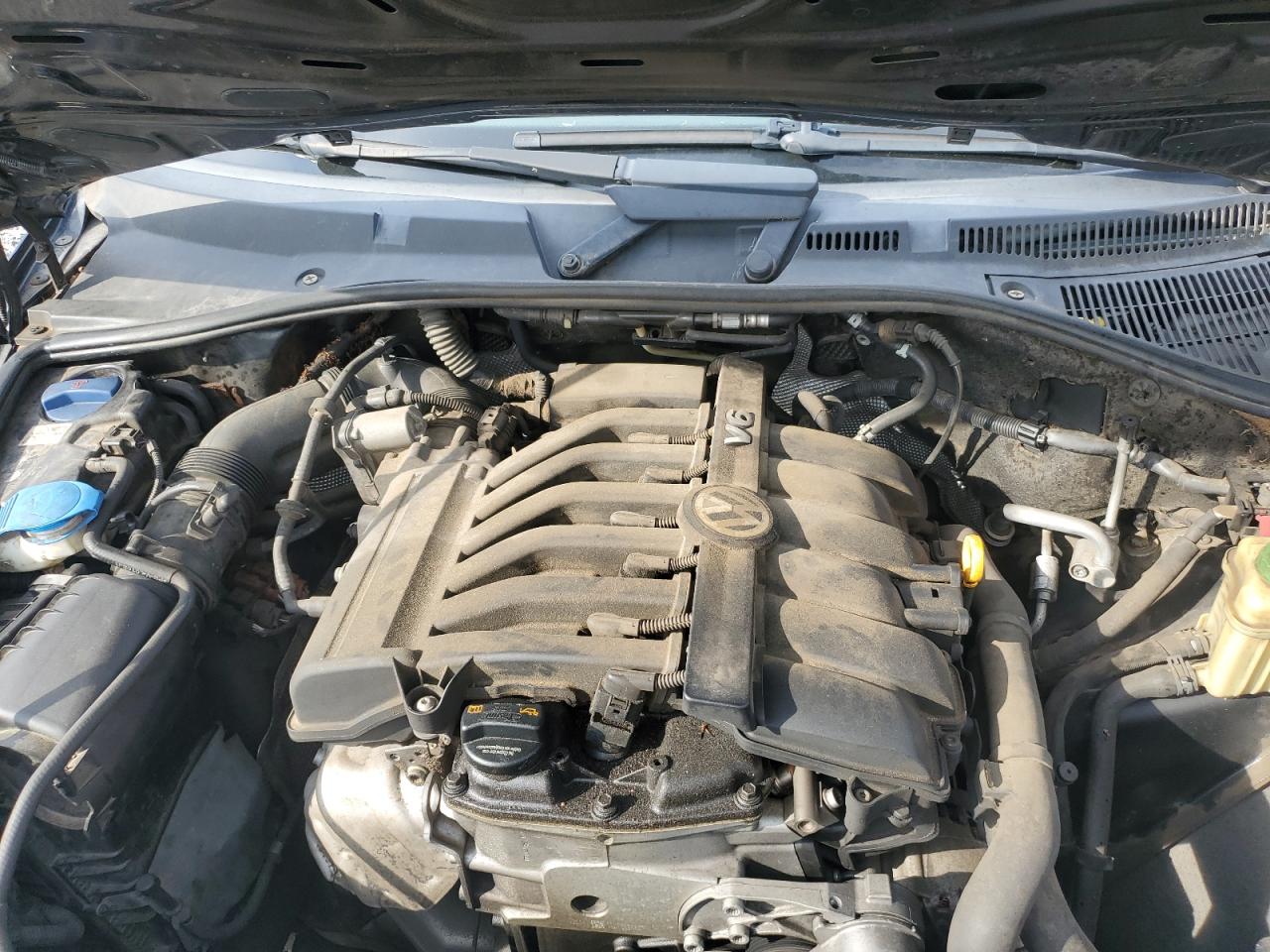 2010 Volkswagen Touareg V6 VIN: WVGBF7A93AD001758 Lot: 66564055