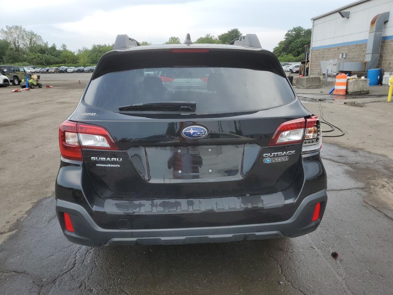 2018 Subaru Outback 2.5I Premium VIN: 4S4BSAFCXJ3296005 Lot: 67946465