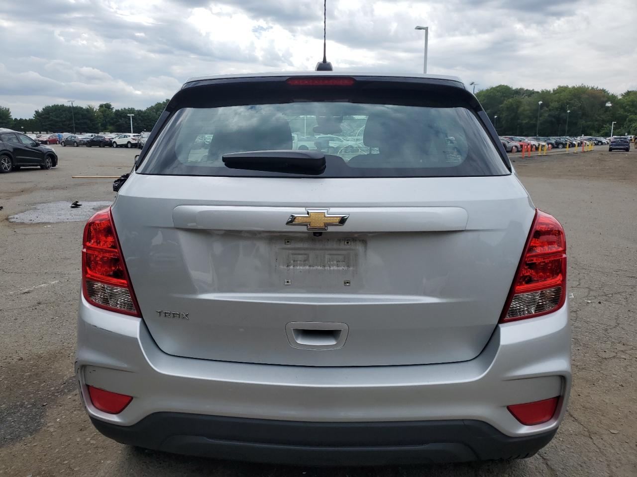 2020 Chevrolet Trax Ls VIN: 3GNCJKSB1LL128833 Lot: 71058845