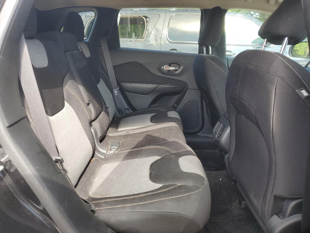 2014 Jeep Cherokee Latitude VIN: 1C4PJLCS7EW116083 Lot: 68427585