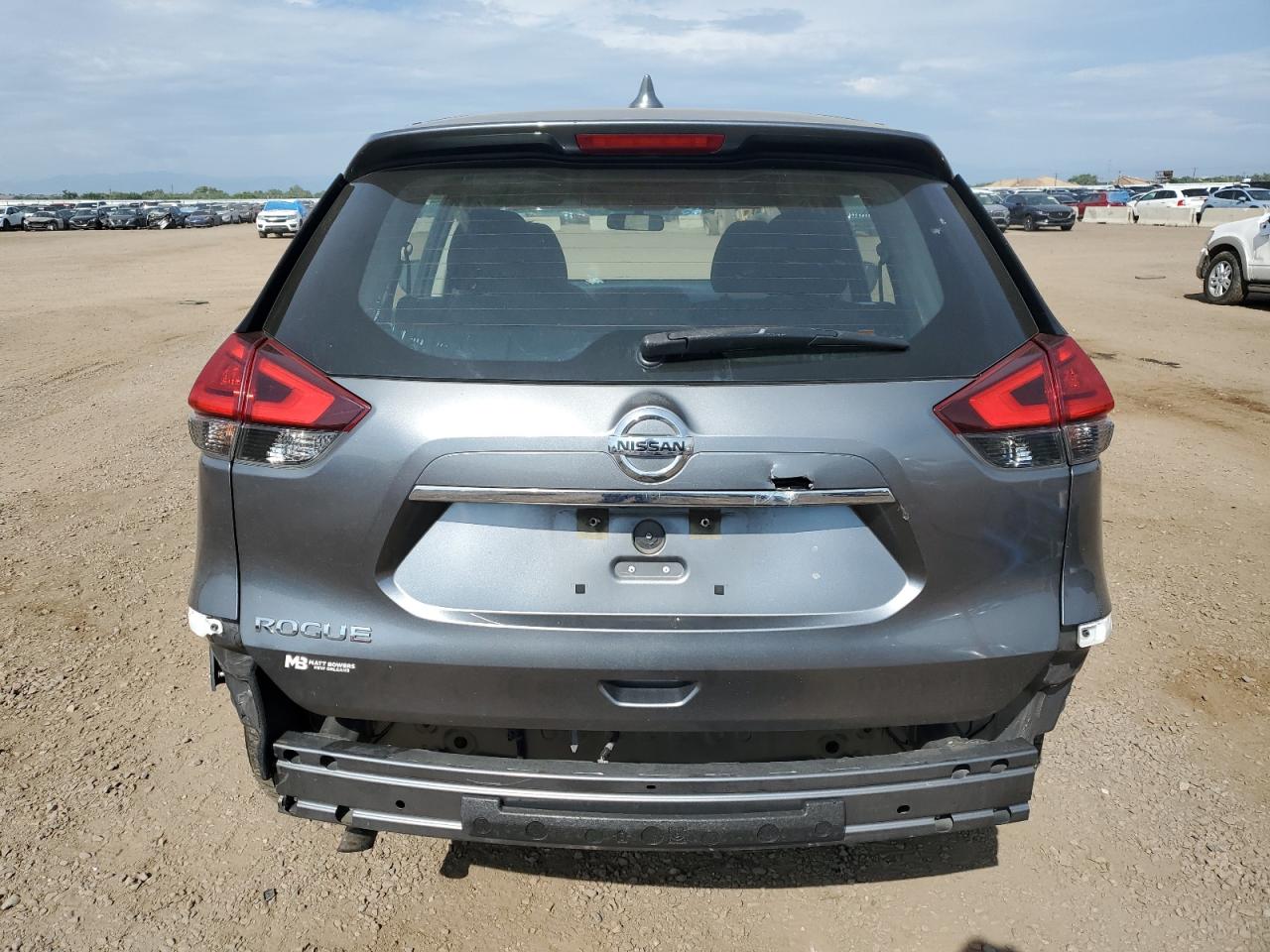 2017 Nissan Rogue S VIN: KNMAT2MT0HP556162 Lot: 70922525