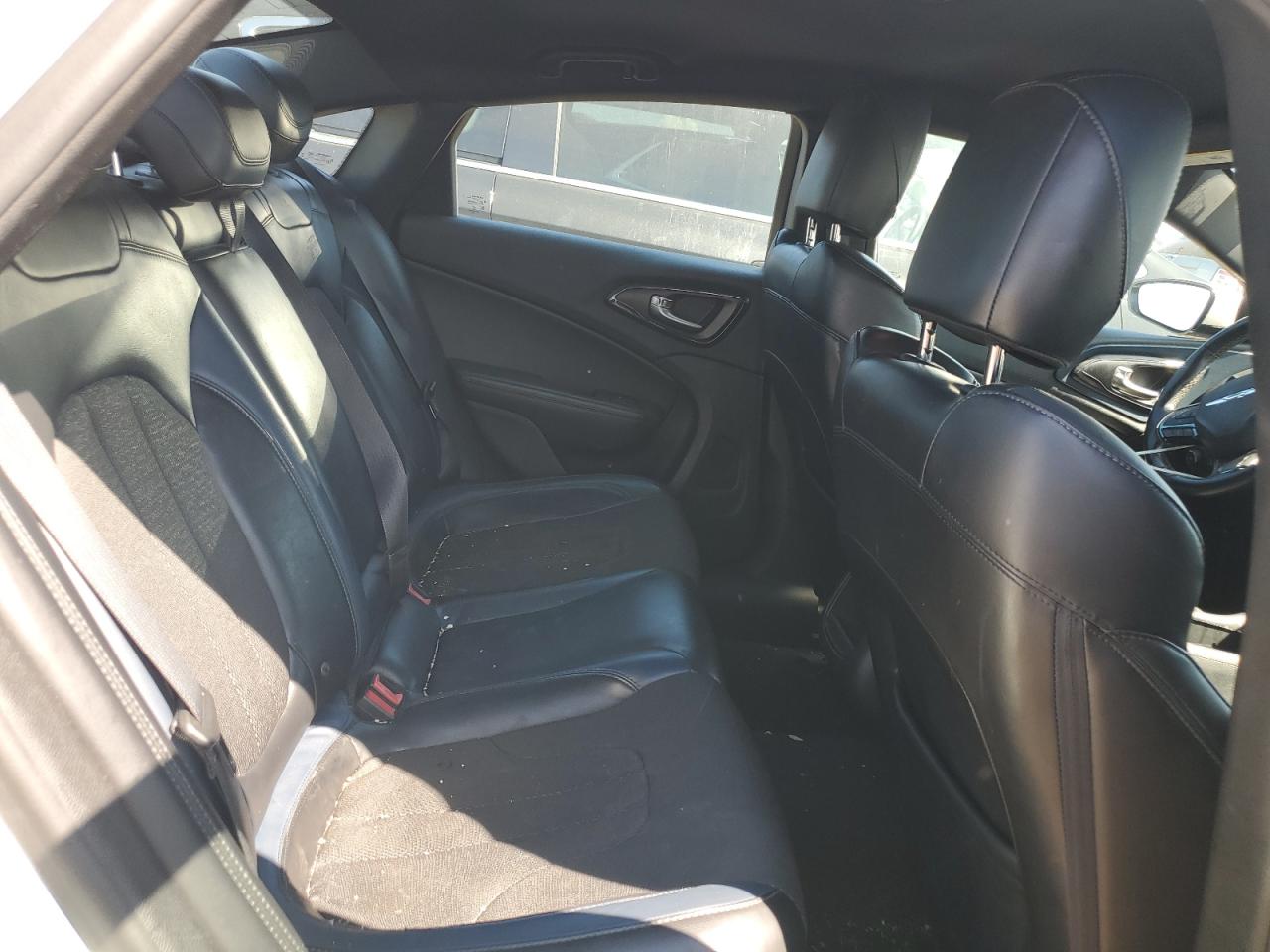 2015 Chrysler 200 S VIN: 1C3CCCBB0FN658776 Lot: 81505365