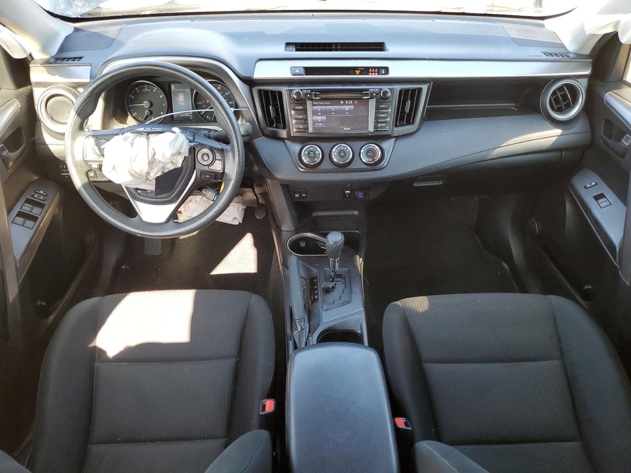 2017 Toyota Rav4 Le VIN: JTMZFREV3HJ139155 Lot: 70348785