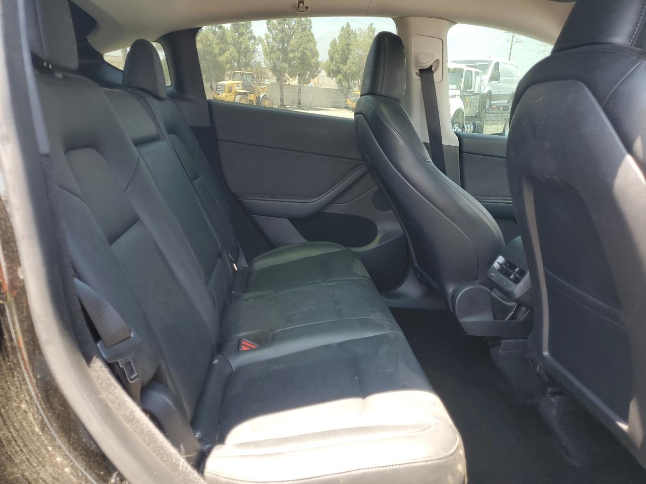 2023 Tesla Model Y VIN: 7SAYGDEEXPA087573 Lot: 68517905