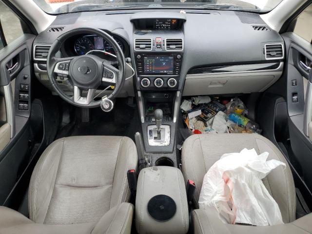  SUBARU FORESTER 2018 Silver