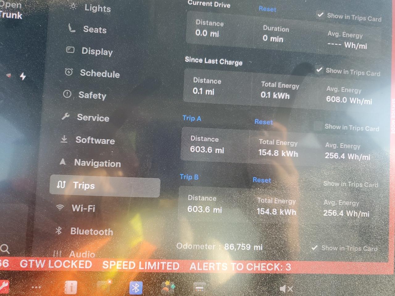 2018 Tesla Model 3 VIN: 5YJ3E1EB1JF099266 Lot: 69037565