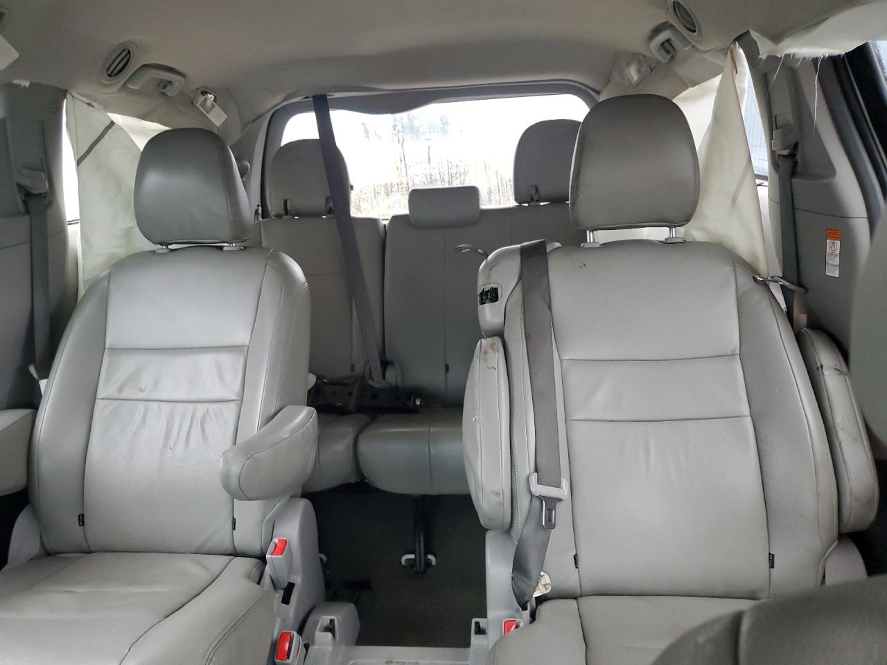 2017 Toyota Sienna Le VIN: 5TDKZ3DC6HS823609 Lot: 69730915