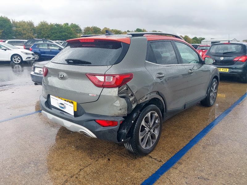 2019 KIA STONIC 4