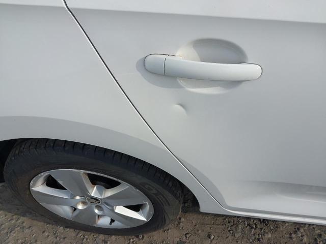 2017 SKODA RAPID SE T