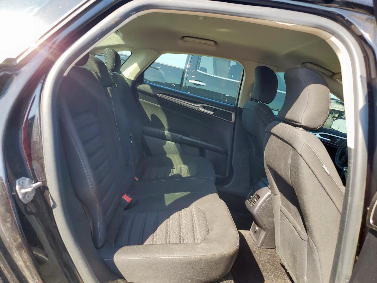 2019 Ford Fusion Se VIN: 3FA6P0HD8KR132817 Lot: 70055805