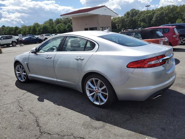 Sedans JAGUAR XF 2015 Srebrny