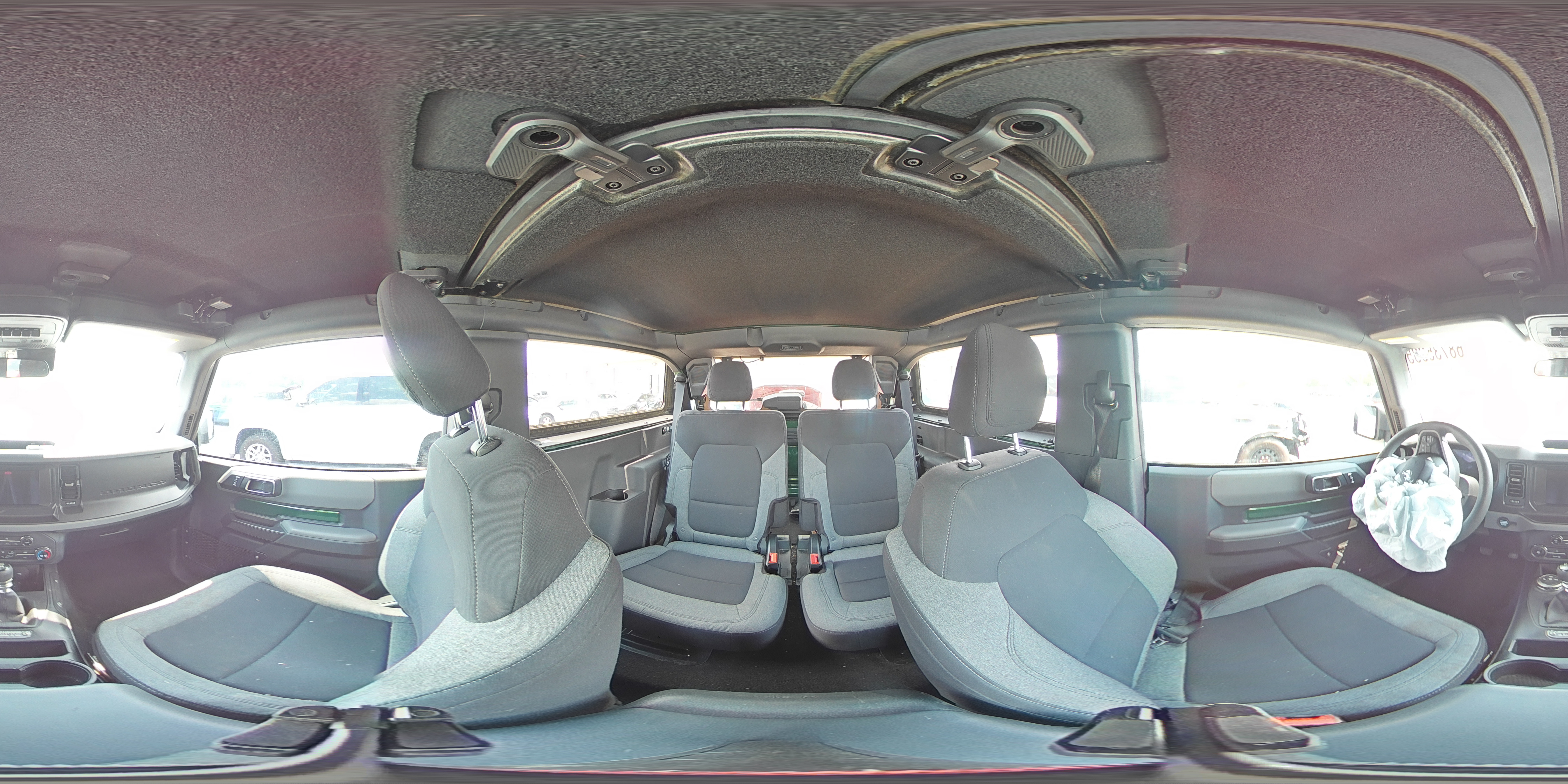 2022 Ford Bronco Base VIN: 1FMDE5AH9NLB15492 Lot: 68735385