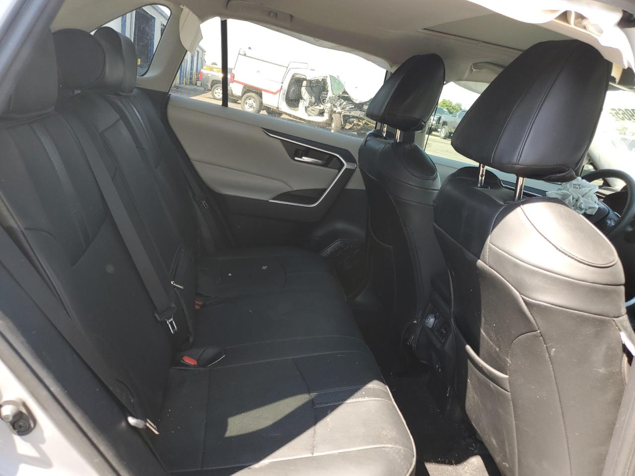 2020 Toyota Rav4 Xle VIN: 2T3W1RFV1LW073991 Lot: 68680965